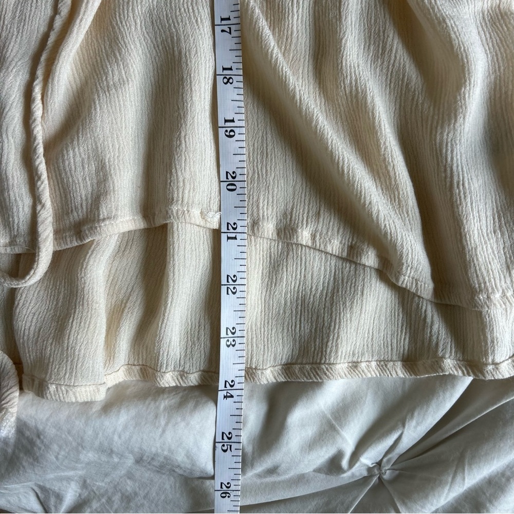 Womens Listicle Large Cream Tie Front Ruffled Blouse - Picture 4 of 6